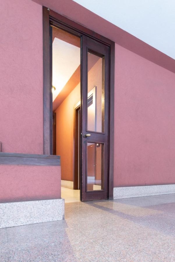 Stylish Loft Lägenhet Milano Exteriör bild